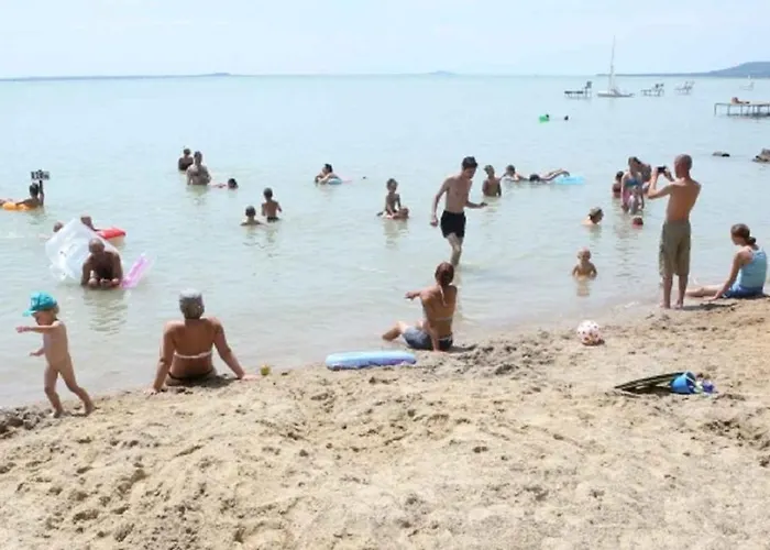 Casa vacanze In 37240 Balatonakali